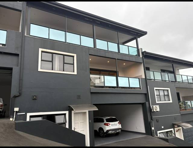 3 BEDROOM TOWNHOUSE RENTED IN UMGENI PARK